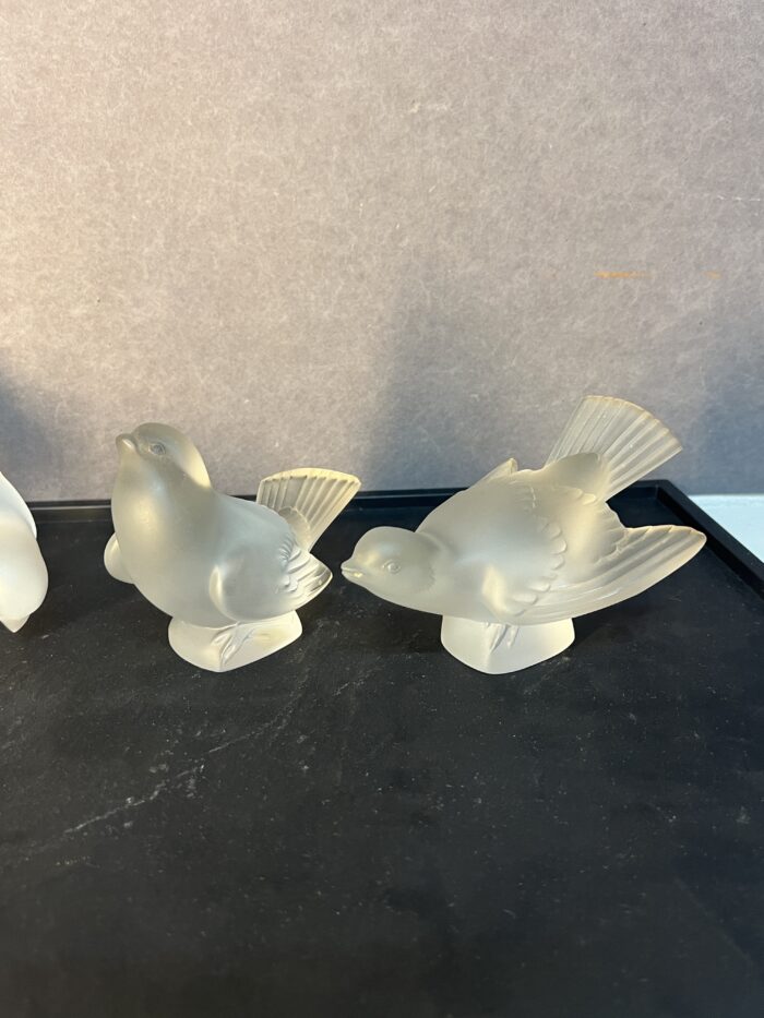 Ensemble de 4 Moineaux en Cristal Lalique France, par Marc Lalique, Antiquités et brocante