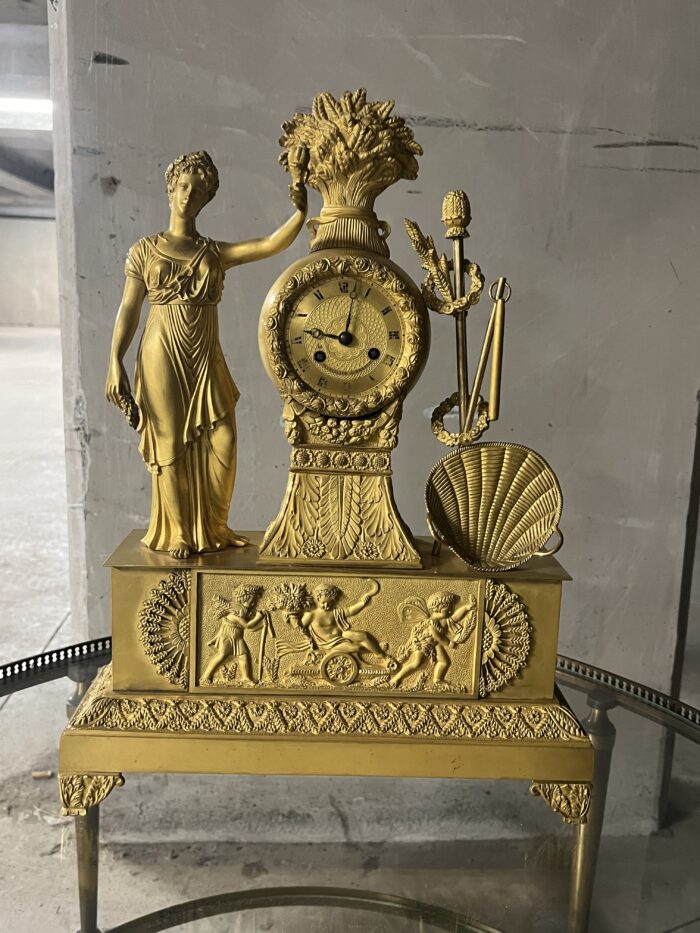 Superbe pendule, datant de l'époque de la Restauration au début du XIXe siècle, Antiquités et brocante