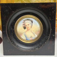 Miniature ancienne, réalisée à la fin du XIXe siècle et signée par l’artiste J. Cavana, antiquités et brocante