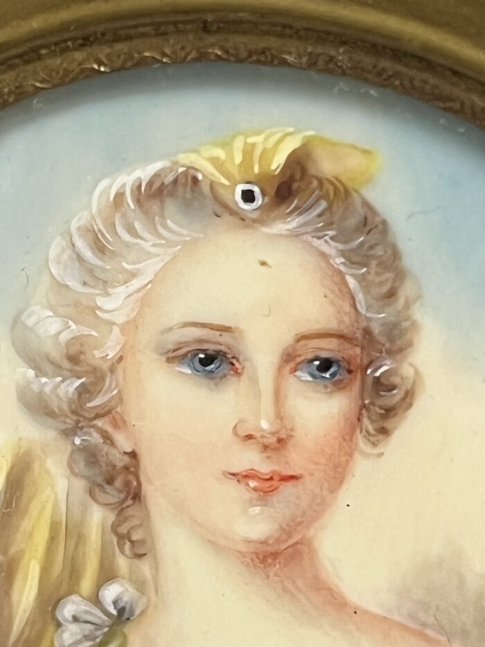 Miniature ancienne, réalisée à la fin du XIXe siècle et signée par l’artiste J. Cavana