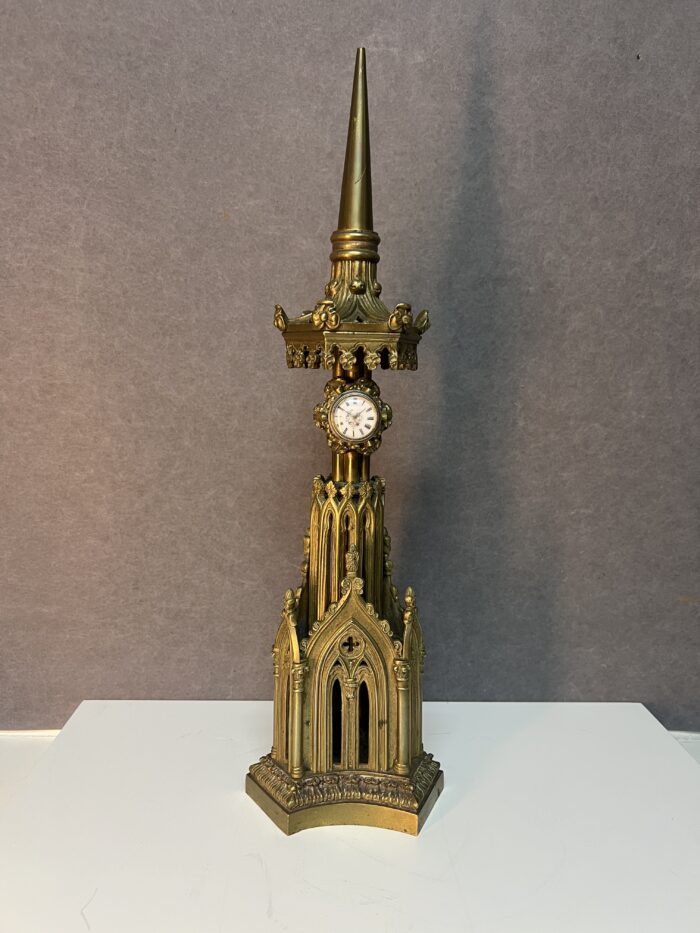 Magnifique pendule horloge en bronze cathédrale néo gothique XIXe siècle