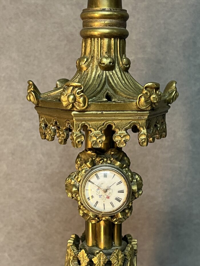 Magnifique pendule horloge en bronze cathédrale néo gothique XIXe siècle