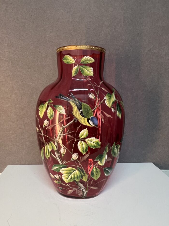 Rare vase en verre émaillé Legras Montjoye, décor mésange et florale