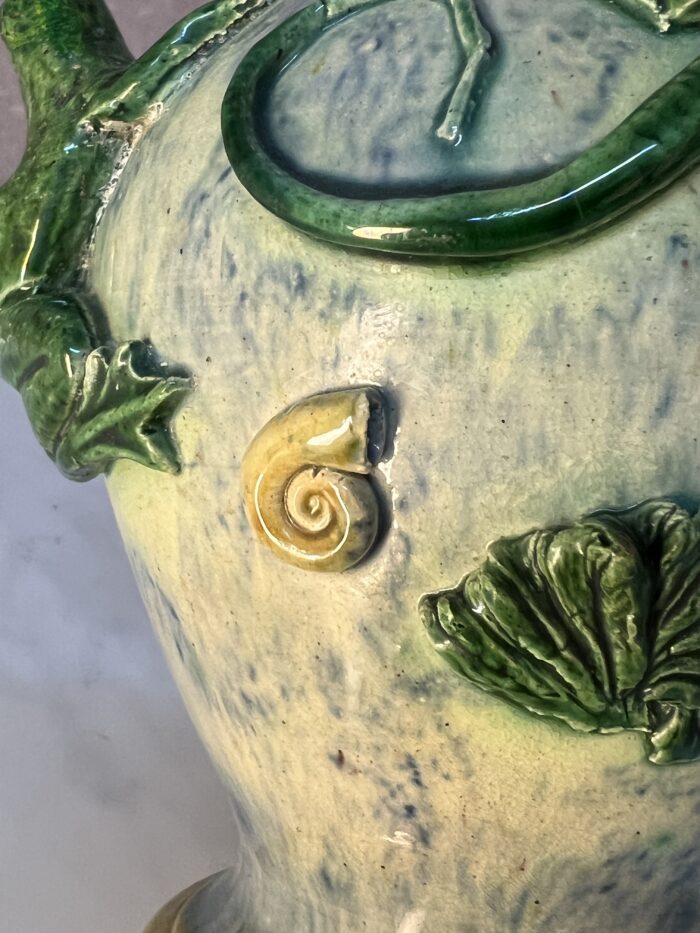 Vase Majolica Palissy, datant de l'époque victorienne vers 1890