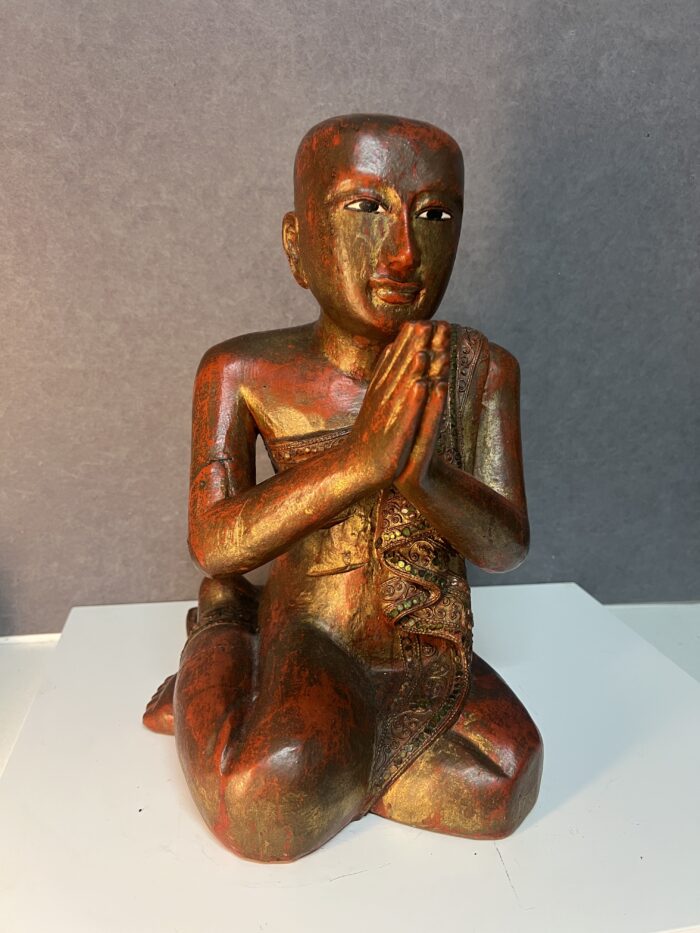 Statue traditionnelle Birmane, Bouddha en bois sculpté XXe siècle