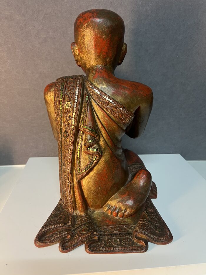 Statue traditionnelle Birmane, Bouddha en bois sculpté XXe siècle