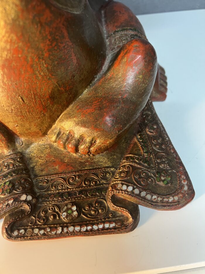 Statue traditionnelle Birmane, Bouddha en bois sculpté XXe siècle – Image 8
