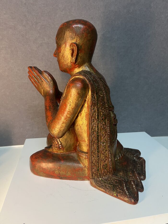 Statue traditionnelle Birmane, Bouddha en bois sculpté XXe siècle
