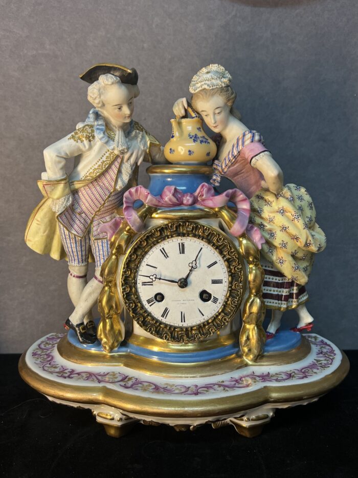 Pendule romantique en biscuit et porcelaine, Grignon Meusnier à Paris, XIXe siècle