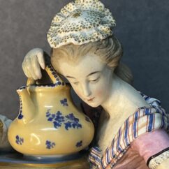 Pendule romantique en biscuit et porcelaine, Grignon Meusnier à Paris, XIXe siècle