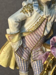 Pendule romantique en biscuit et porcelaine, Grignon Meusnier à Paris, XIXe siècle