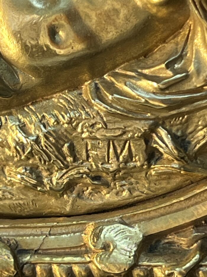 Très belle jardinière de table XIXe siècle en bois de placage et ornement en bronze doré estampillée FM