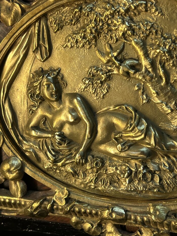 Très belle jardinière de table XIXe siècle en bois de placage et ornement en bronze doré estampillée FM