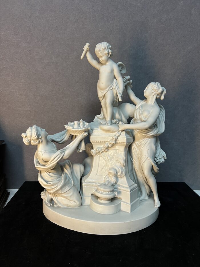 L'offrande à l'amour, biscuit de porcelaine d'après Louis-Simon Boizot (1743-1809)