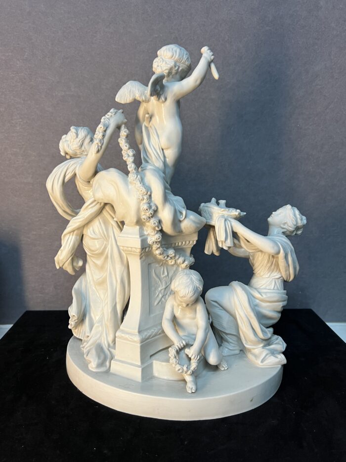 L'offrande à l'amour, biscuit de porcelaine d'après Louis-Simon Boizot (1743-1809)