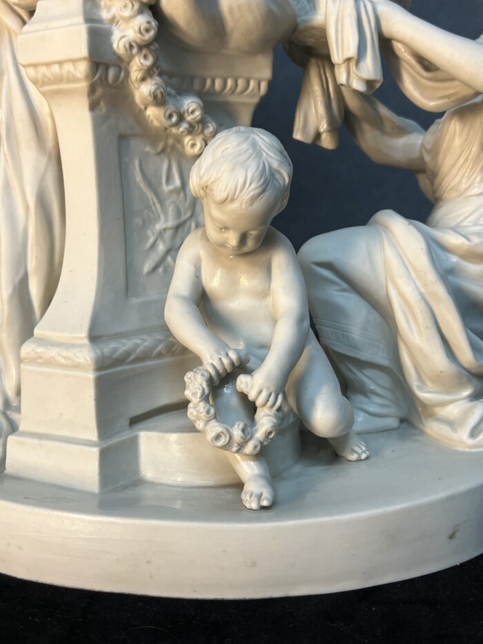 L'offrande à l'amour, biscuit de porcelaine d'après Louis-Simon Boizot (1743-1809)