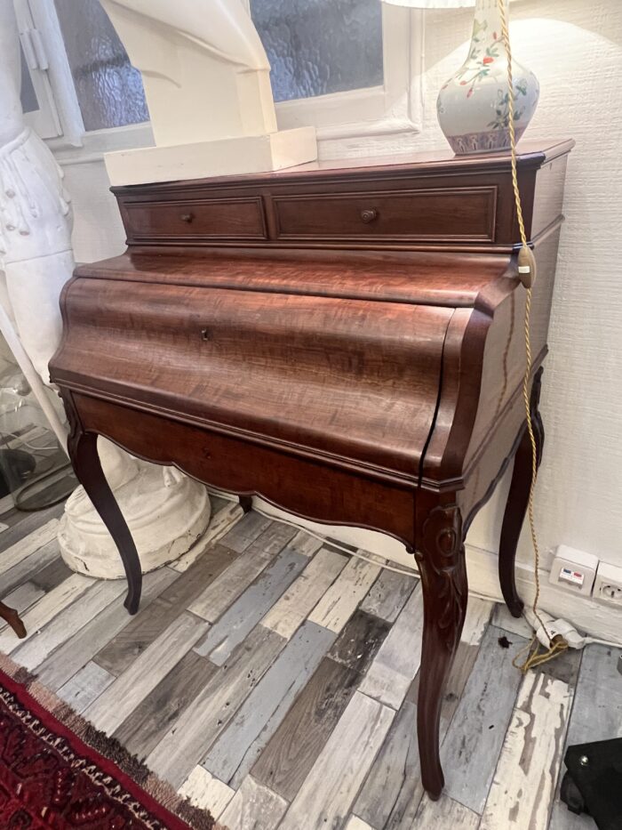 Petit Bureau secrétaire Napoléon III en Acajou, 19ème Siècle