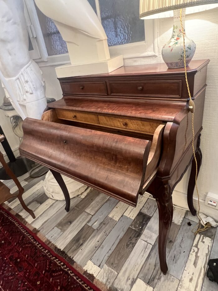 Petit Bureau secrétaire Napoléon III en Acajou, 19ème Siècle