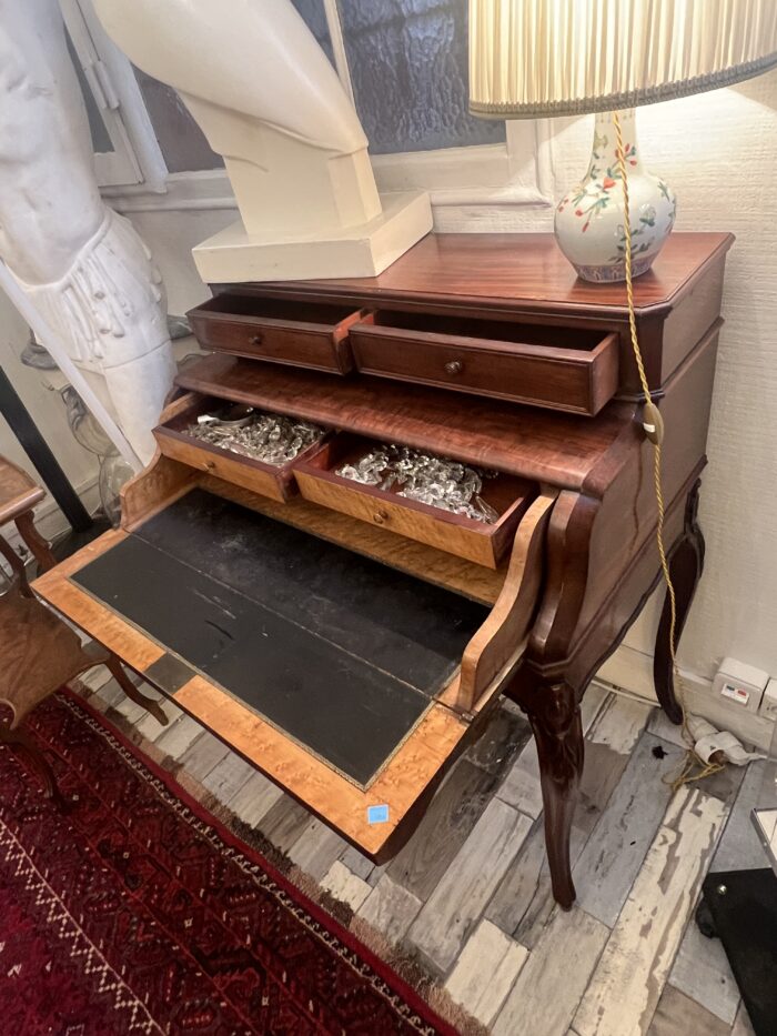 Petit Bureau secrétaire Napoléon III en Acajou, 19ème Siècle