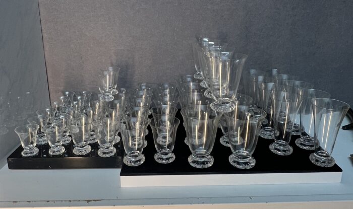 Service de verres en cristal de DAUM, modèle KIM, de 55 pièces