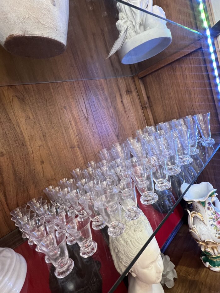 Service de verres en cristal de DAUM, modèle KIM, de 55 pièces