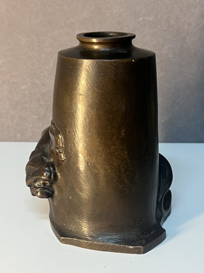 Vase art déco en bronze massif de Alfredo Biagini (1886-1952 ), décor de lionnes