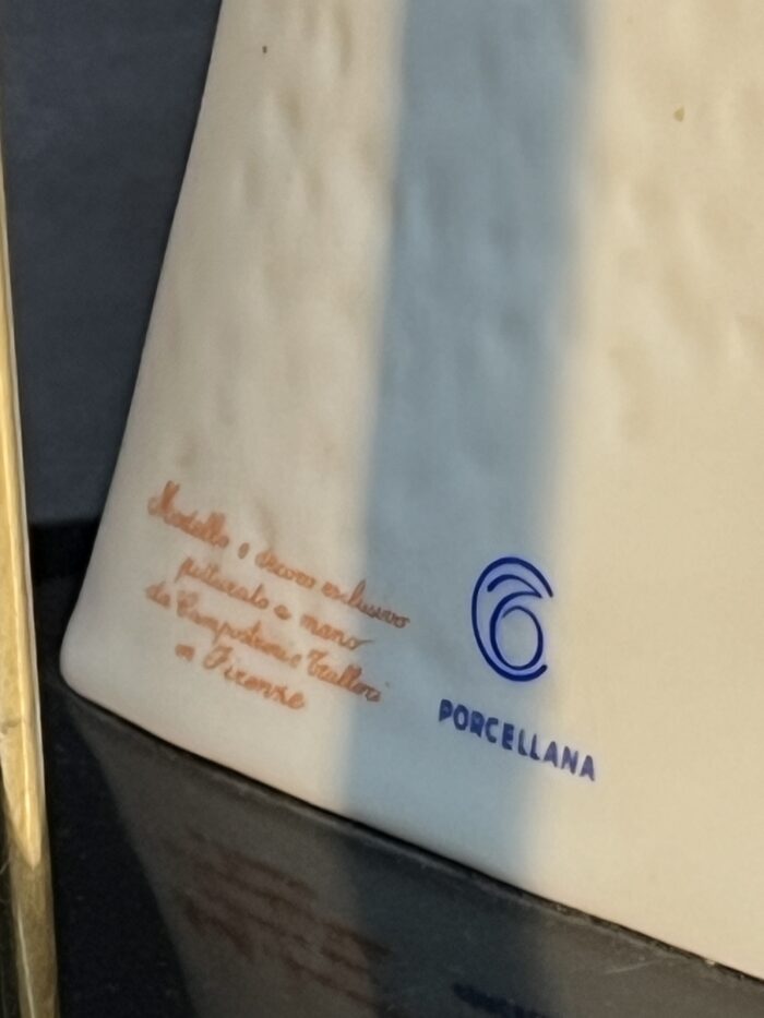 Belle lampe en porcelaine Italienne de Florence, de Campostrini & Trallori