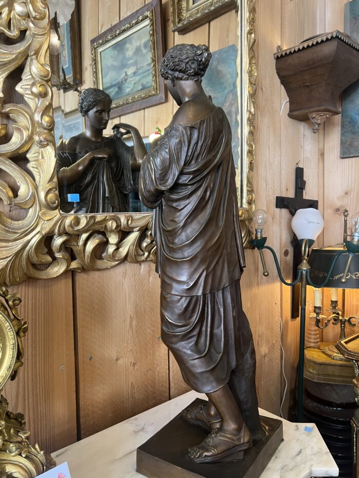 Sculpture en bronze de la Diane de Gabies, ornée d'une patine brune, époque XIXe siècle.