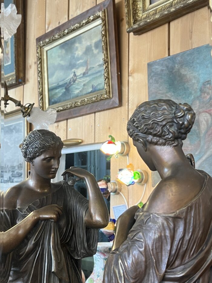 Sculpture en bronze de la Diane de Gabies, ornée d'une patine brune, époque XIXe siècle.