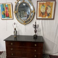 Commode Empire, époque début du XIXe siècle en bois de placage acajou