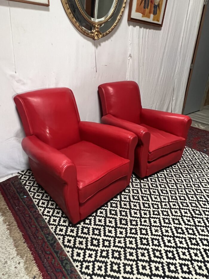 Paire de fauteuils Club en cuir de couleur rouge, original circa 1930/40