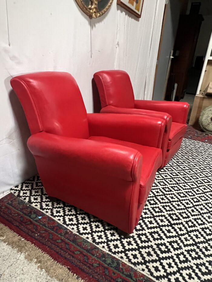 Paire de fauteuils Club en cuir de couleur rouge, original circa 1930/40