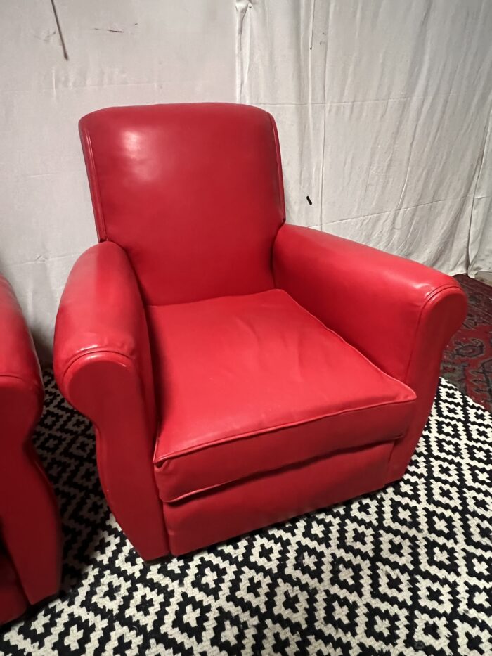 Paire de fauteuils Club en cuir de couleur rouge, original circa 1930/40
