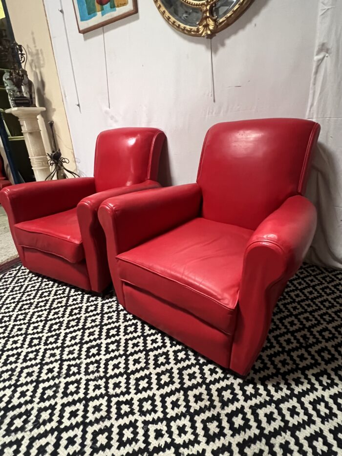 Paire de fauteuils Club en cuir de couleur rouge, original circa 1930/40