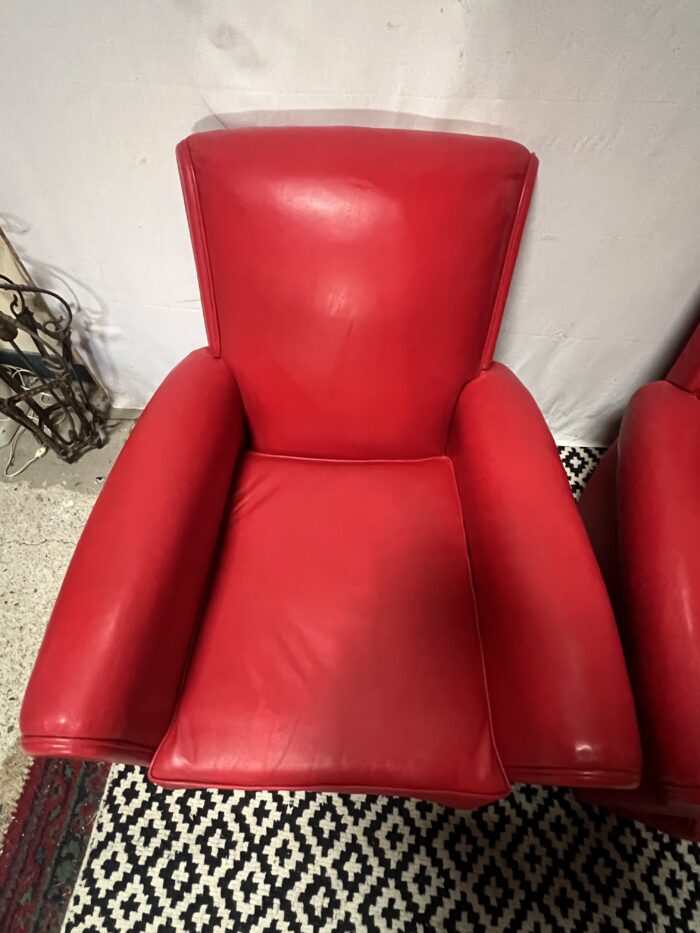 Paire de fauteuils Club en cuir de couleur rouge, original circa 1930/40