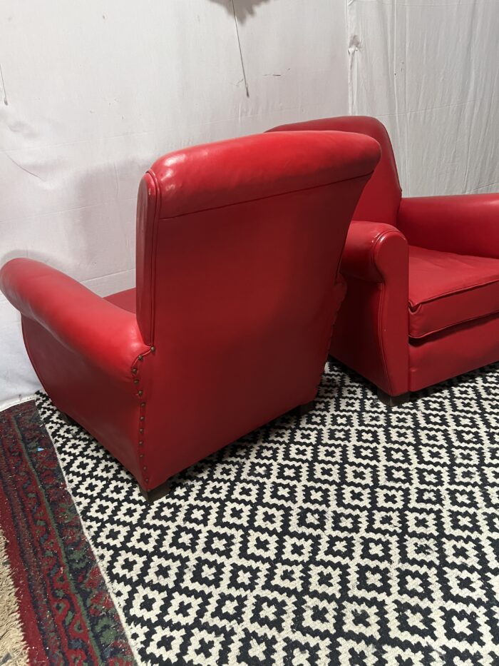 Paire de fauteuils Club en cuir de couleur rouge, original circa 1930/40