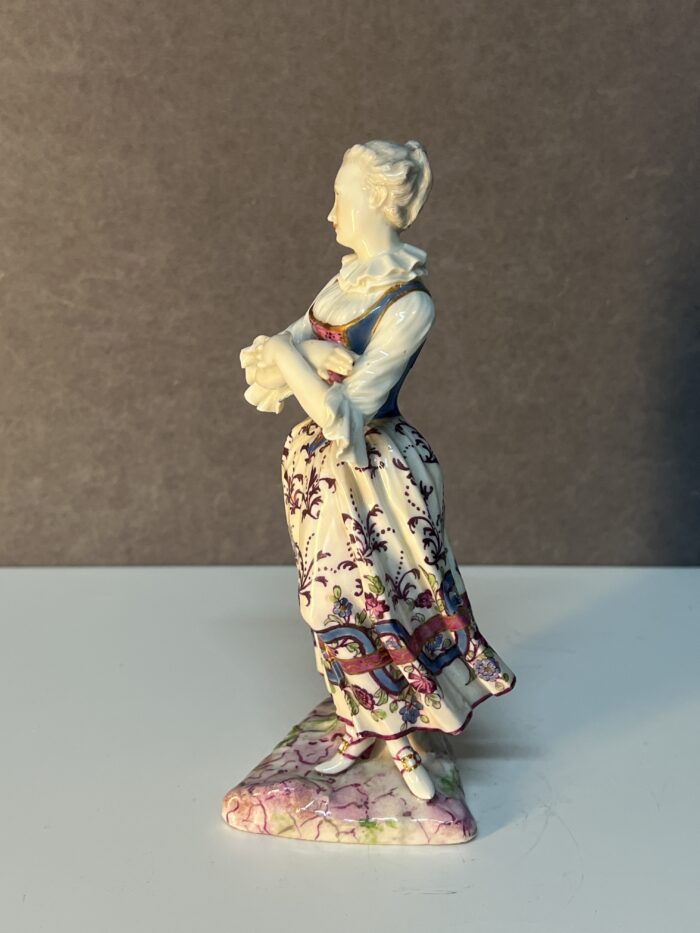 Très belle et ancienne statuette en porcelaine de la manufacture de Meissen XVIIIe siècle