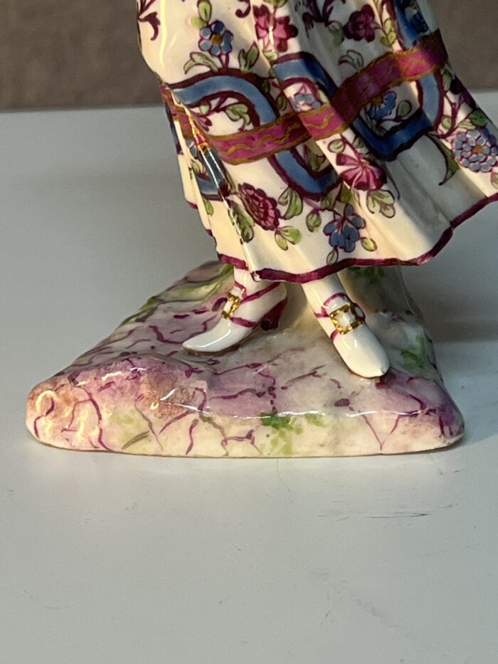 Très belle et ancienne statuette en porcelaine de la manufacture de Meissen XVIIIe siècle