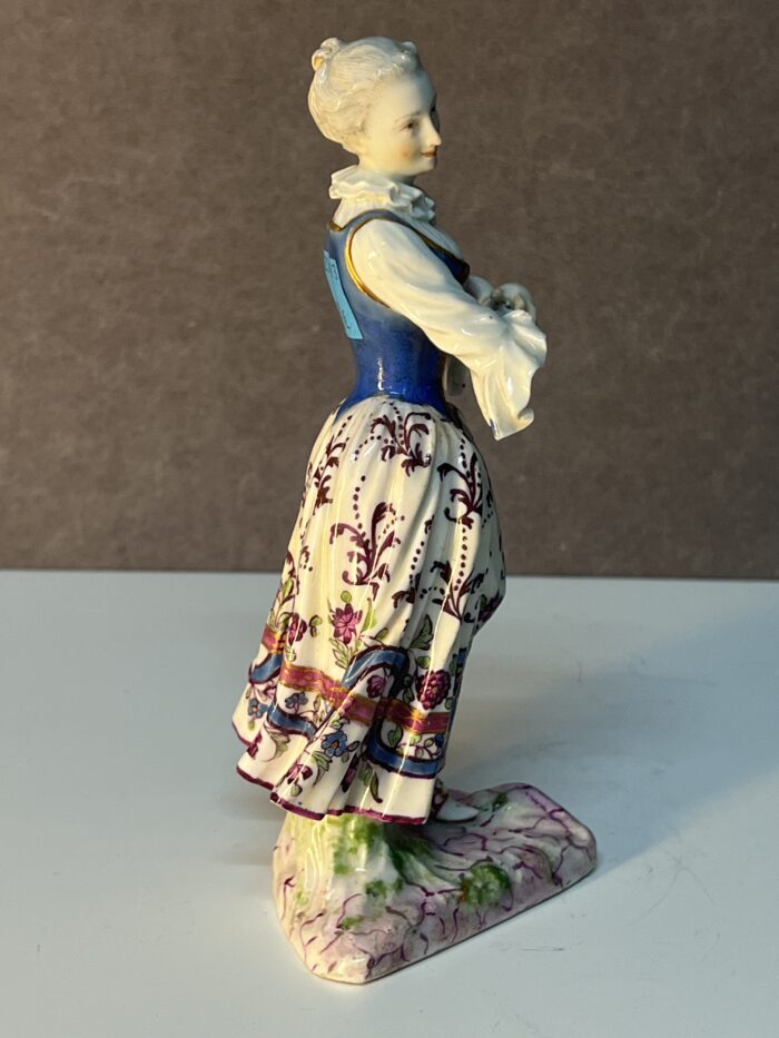 Très belle et ancienne statuette en porcelaine de la manufacture de Meissen XVIIIe siècle