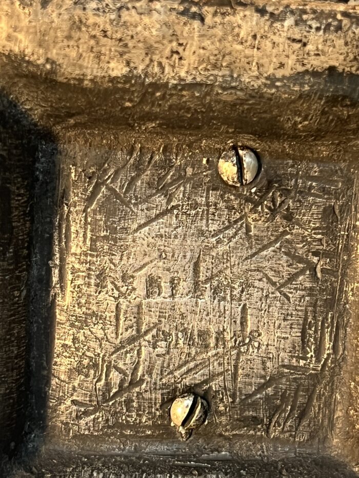 Paire de chandeliers en bronze massif, sphinx ailé, époque XIXe siècle