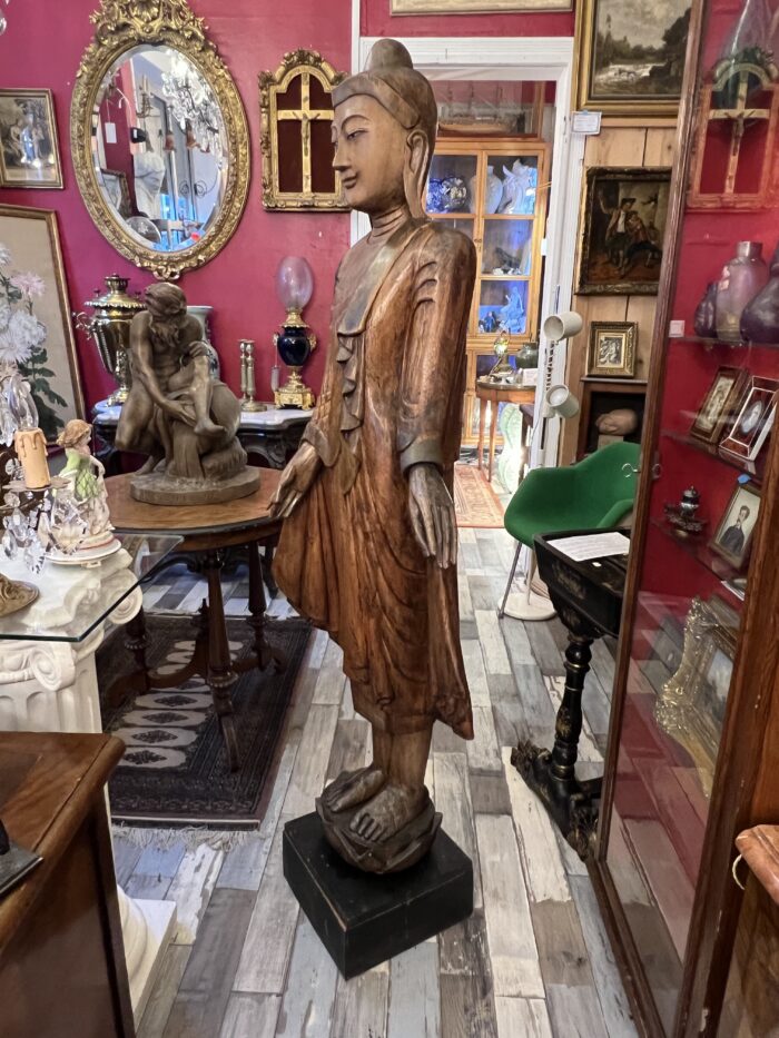 Sculpture en bois sculpté, originaire de Birmanie ou de Thaïlande, datant vers 1980