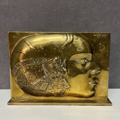 Pierre-Yves TRÉMOIS (1921-2020). "Profil", 1988. Sculpture en bronze doré, signée et numérotée 495/1250