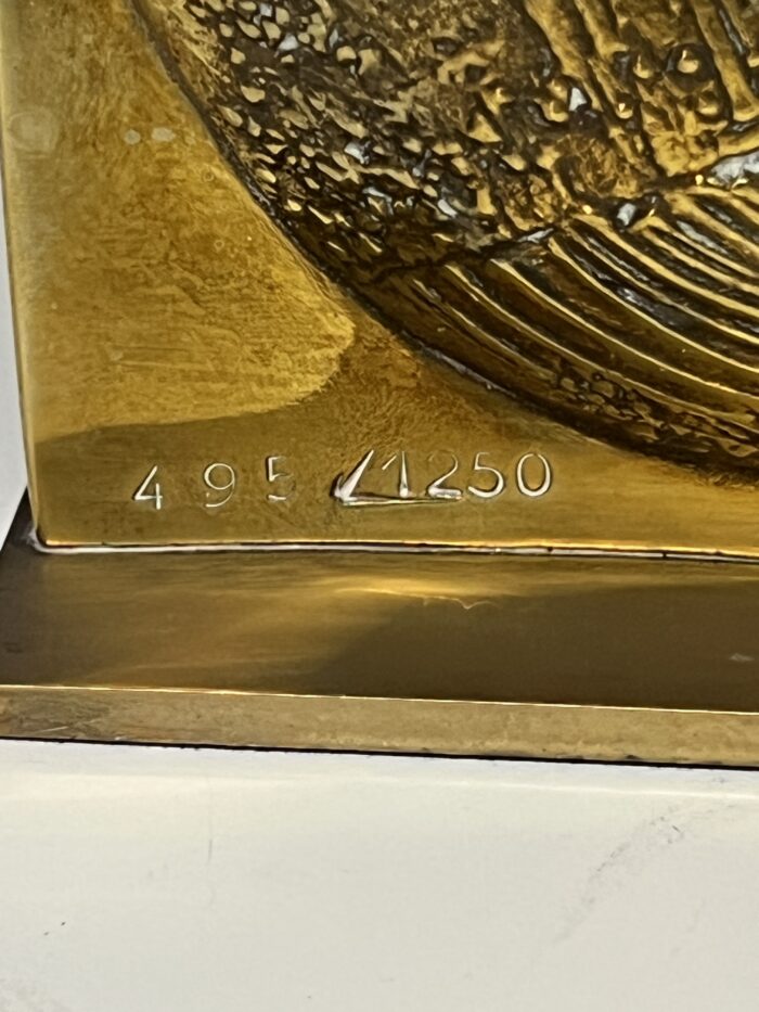 Pierre-Yves TRÉMOIS (1921-2020). "Profil", 1988. Sculpture en bronze doré, signée et numérotée 495/1250