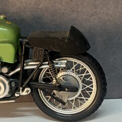 Protar 1/9 Moto Guzzi Grand Prix 500 cc. - 8 Cylindres, Champion d'Italie 1957