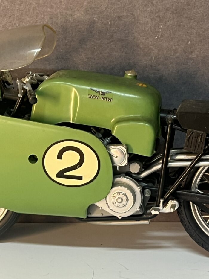Protar 1/9 Moto Guzzi Grand Prix 500 cc. - 8 Cylindres, Champion d'Italie 1957