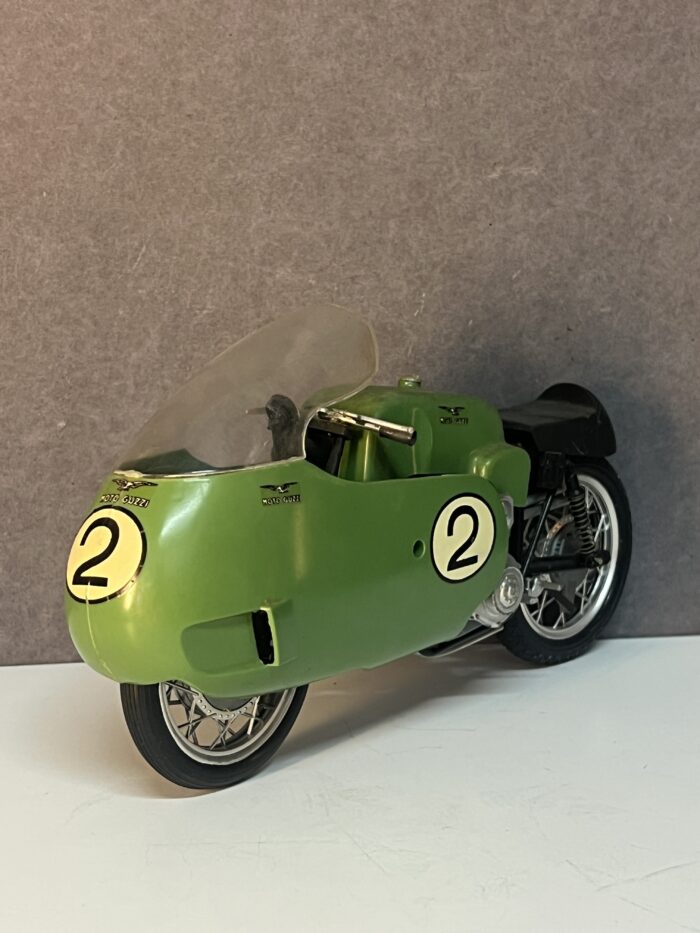 Protar 1/9 Moto Guzzi Grand Prix 500 cc. - 8 Cylindres, Champion d'Italie 1957