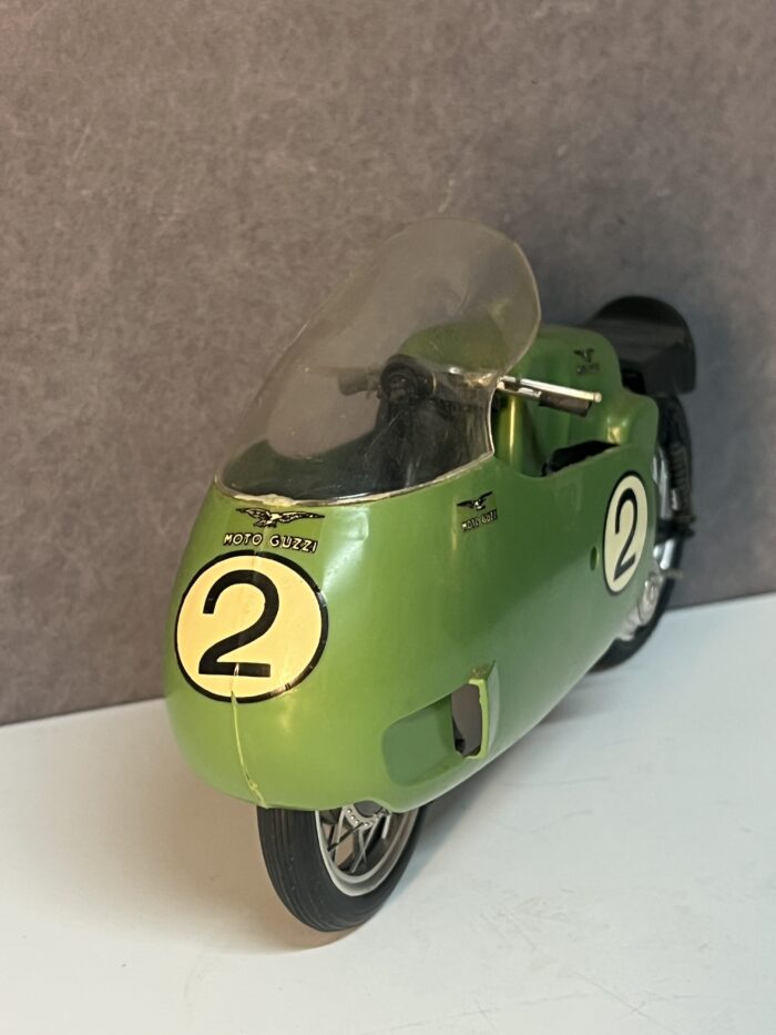 Protar 1/9 Moto Guzzi Grand Prix 500 cc. - 8 Cylindres, Champion d'Italie 1957