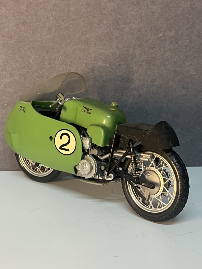Protar 1/9 Moto Guzzi Grand Prix 500 cc. - 8 Cylindres, Champion d'Italie 1957
