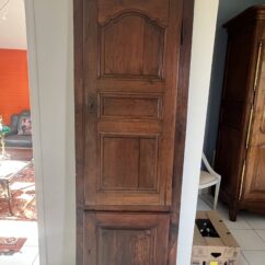Bel ensemble de portes de placard en chêne massif du XIXe siècle