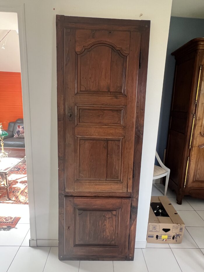 Bel ensemble de portes de placard en chêne massif du XIXe siècle